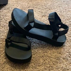 Teva Universal Midform